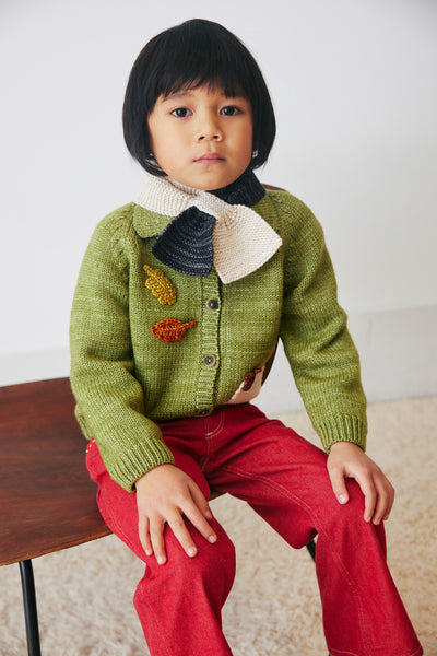 【新品】Misha&Puff sledding scarf fox Misha---Puff-Child-Sledding-