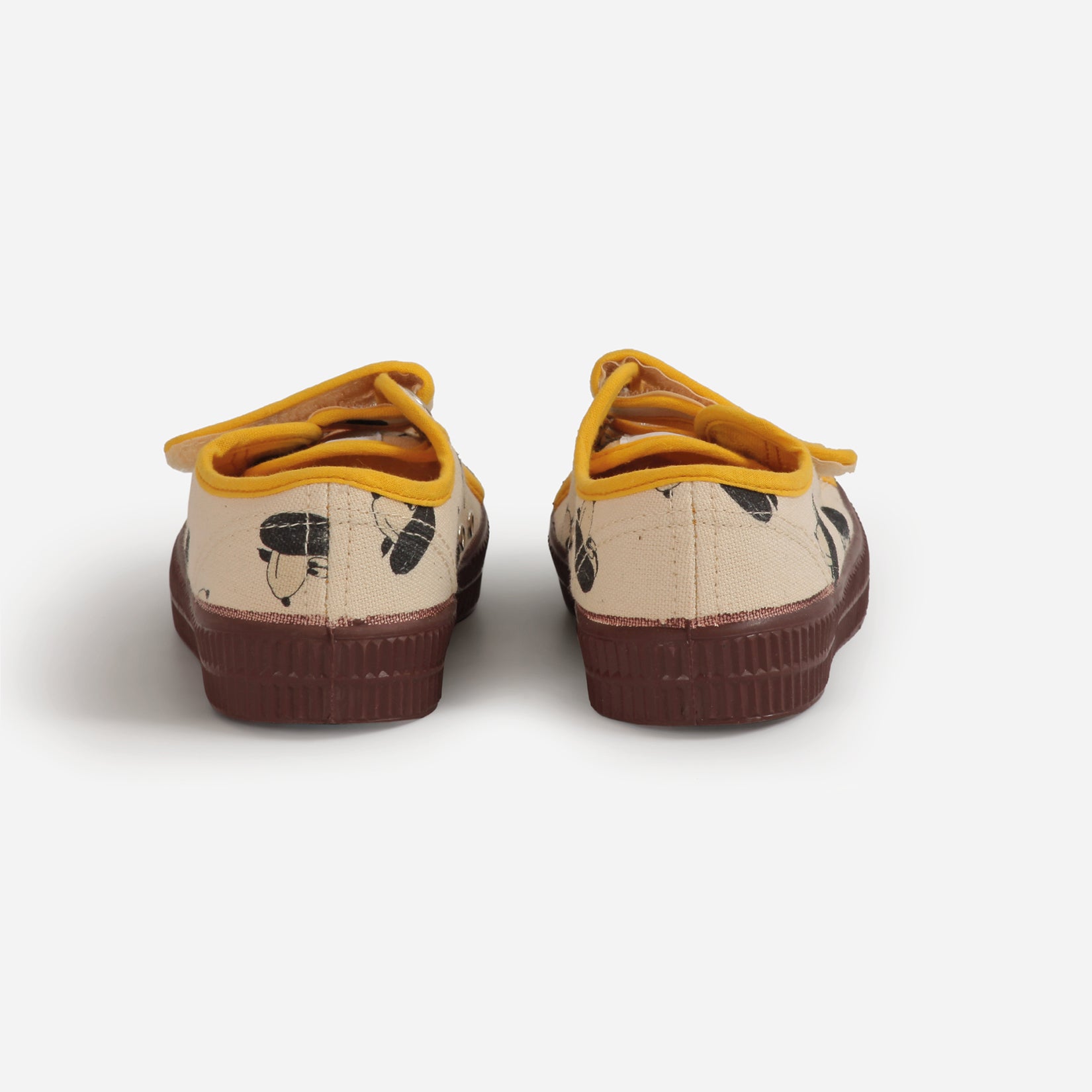NEW Bobo Choses Doggie Canvas Kid's Velcro Strap Trainers/Sneakers/Tennis Shoes Ivory/Jet Stream | BIEN BIEN bienbienshop.com