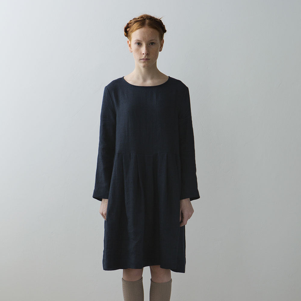 Muku Pleated Dress with Button Closure in Dark Blue | BIEN BIEN