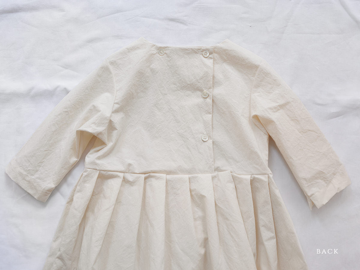 Makié Bee Kid's Dress with Pleats Cream Crinkled Cotton | BIEN BIEN www.bienbienshop.com