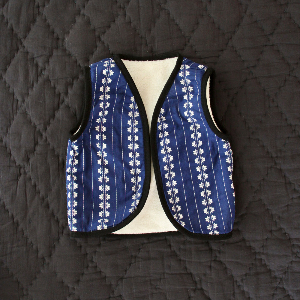 SALE Bonjour Reversible Baby & Kid's Vest Indigo Jacquard / Ecru Shearling | BIEN BIEN bienbienshop.com