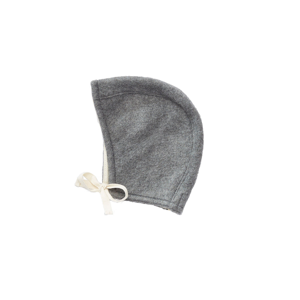 Bacabuche Polar Fleece Baby Bonnet in Charcoal Grey | BIEN BIEN