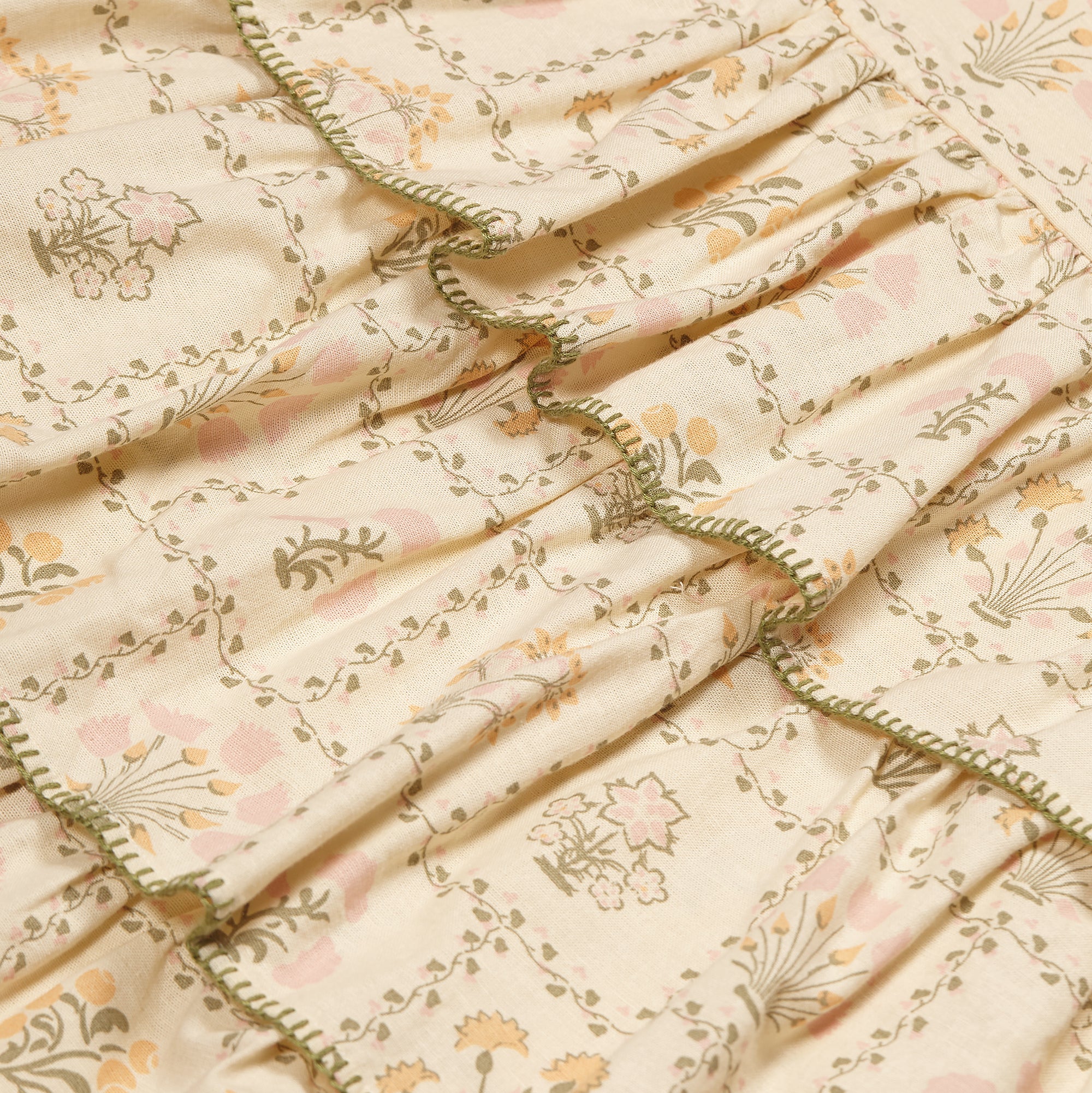 Apolina Camille Overdress Cabin Quilt Floral Cream | BIEN BIEN